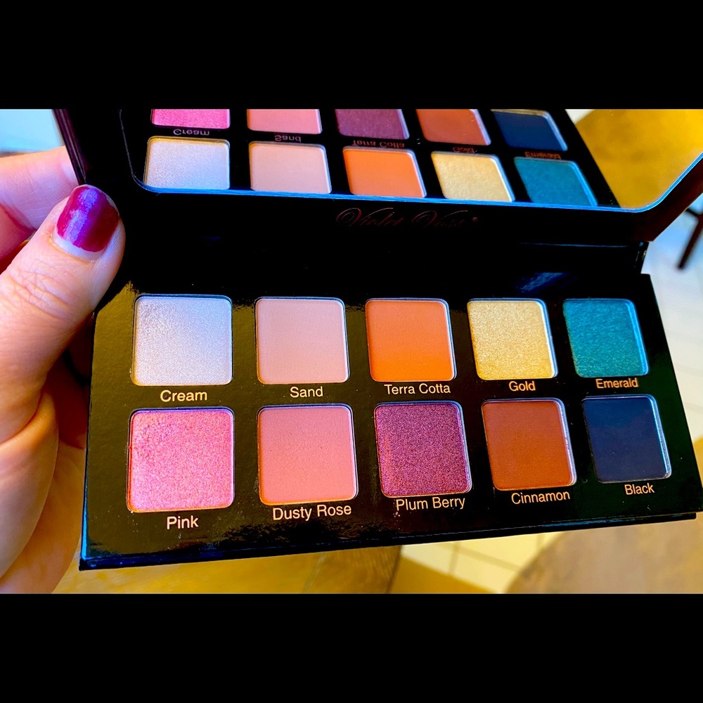 Violet Voss Essential Eyeshadow Palette